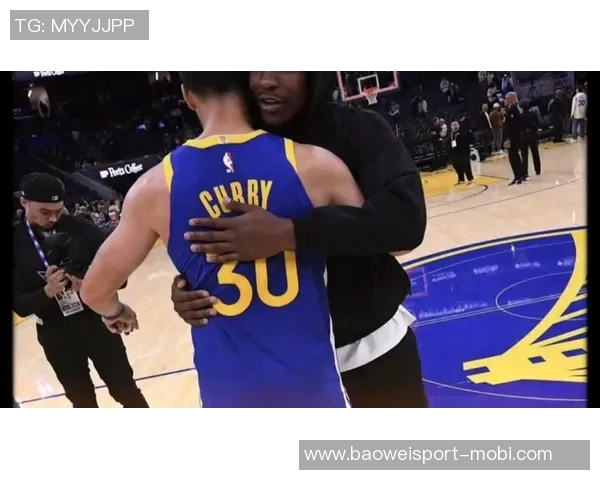 库里与爱德华兹赛后亲密互动热聊背后的友谊与篮球梦想